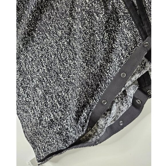 NWOT Lululemon Vinyasa Wrap Scarf Black White Print One Size Convertible - Picture 6 of 7